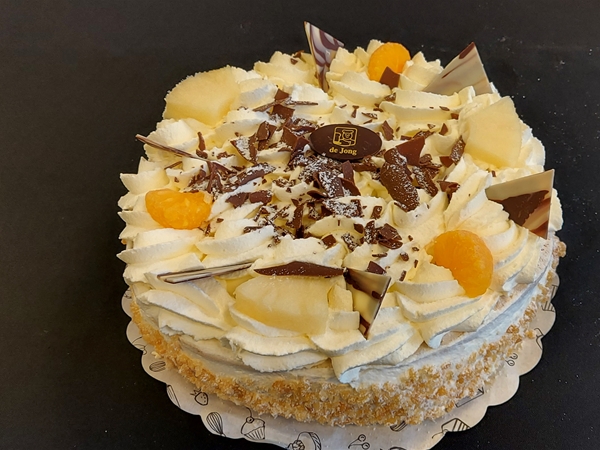 Slagroom nogatine ijstaart